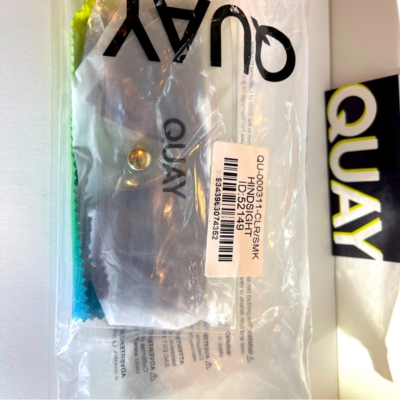 Quay Australia Hindsight Shield Sunglasses 52149 - Picture 8 of 8